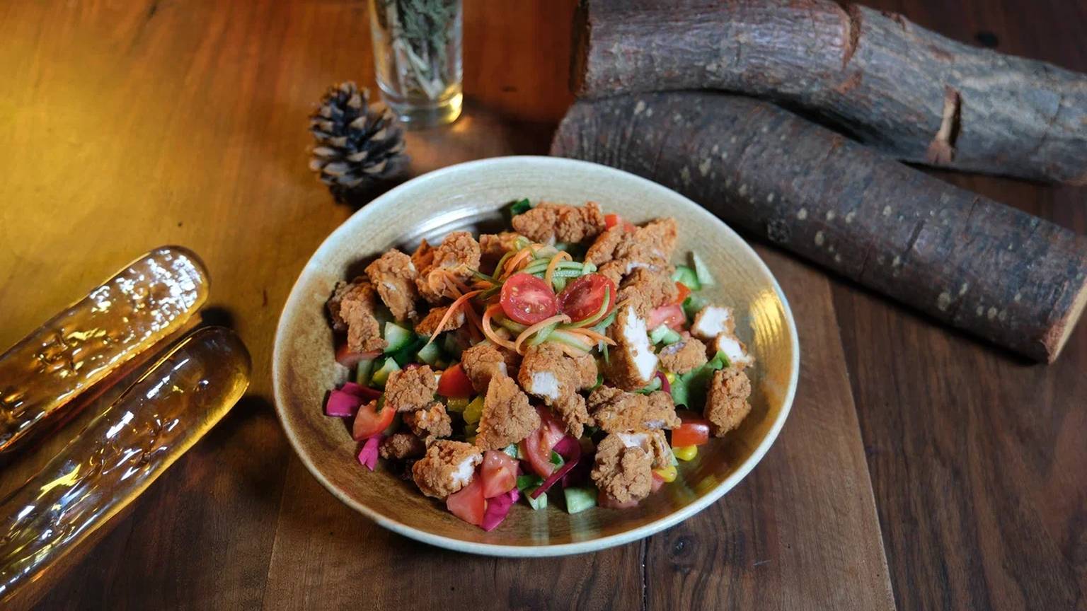 Çıtır Tavuklu Salata