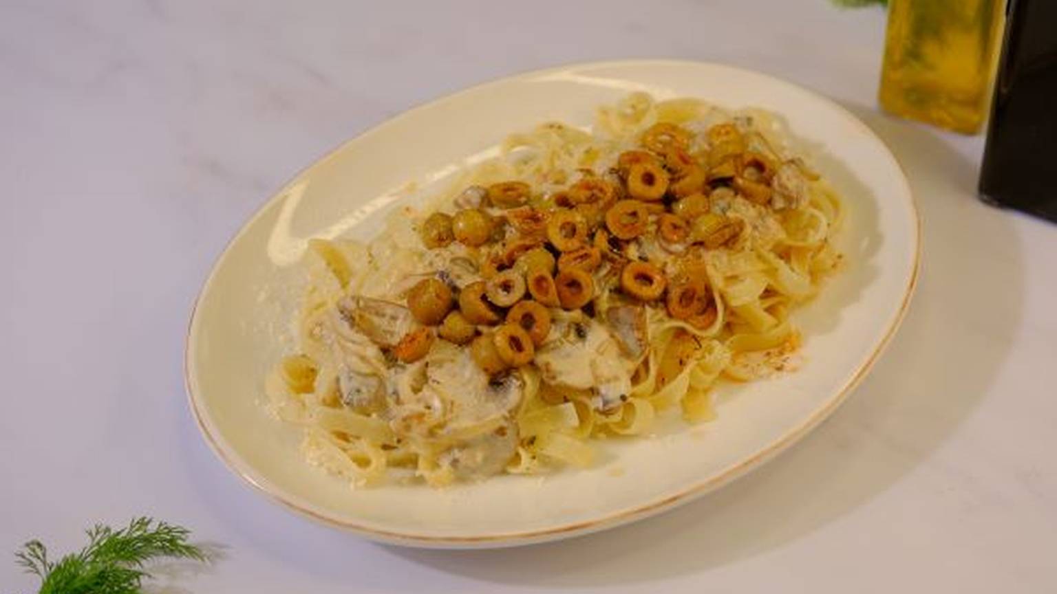 Fettuccine Izgara Zeytinli