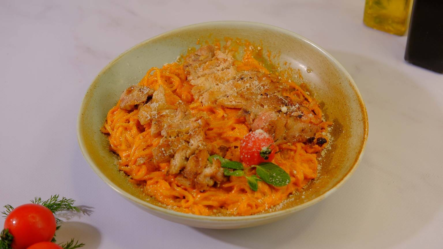 Spagetti Tavuklu