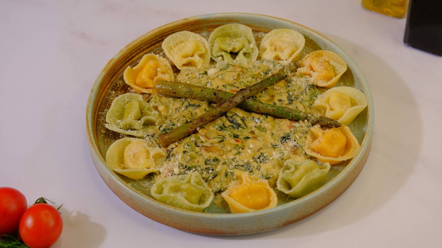Ispanak Yatağında Tortellini