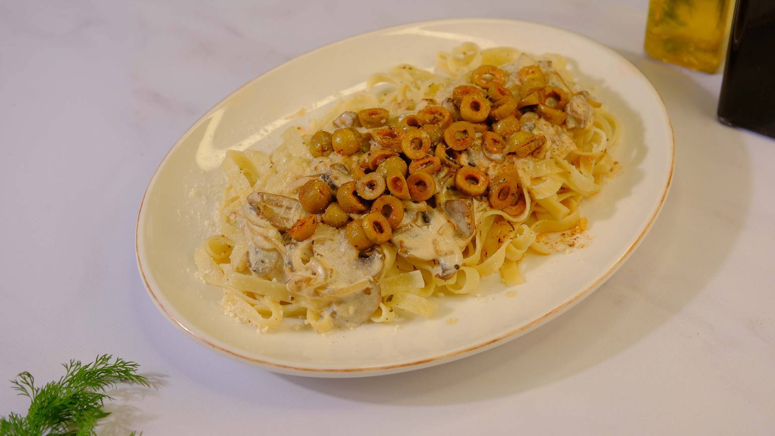 Izgara Zeytinli Fettuccine