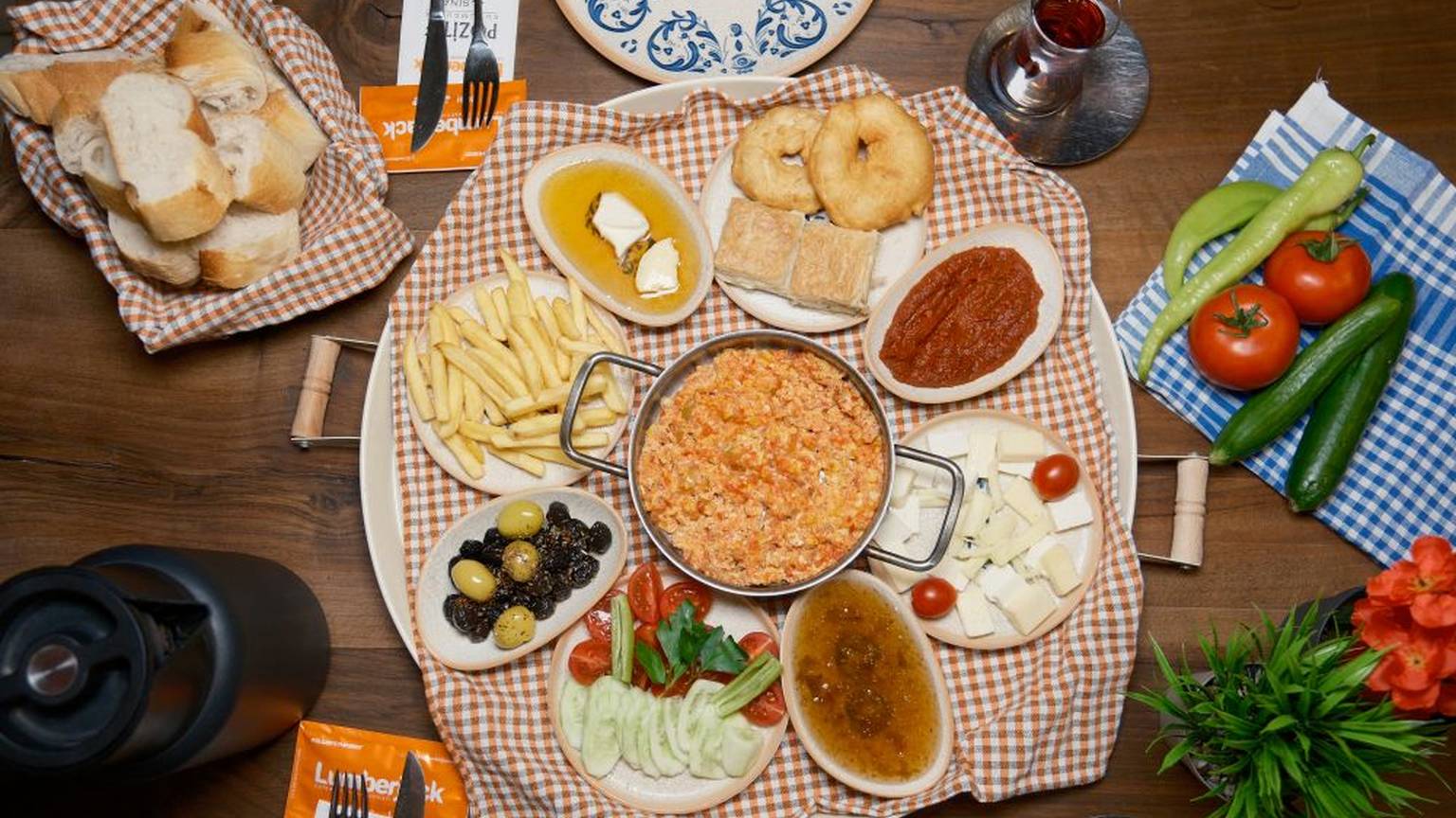 Menemenli Kahvaltı (İki Kişilik)